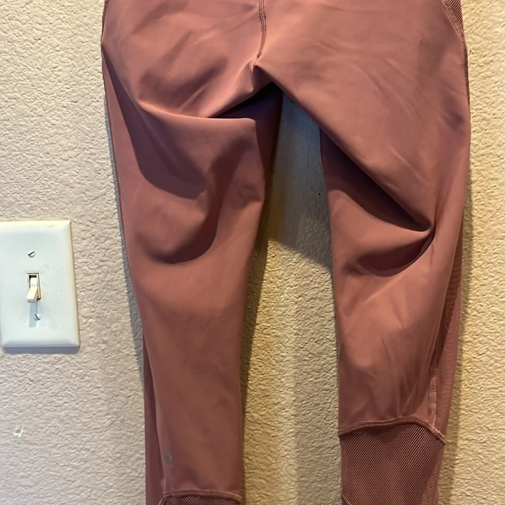 Lululemon Women’s Mauve Pink Leggings Size 2